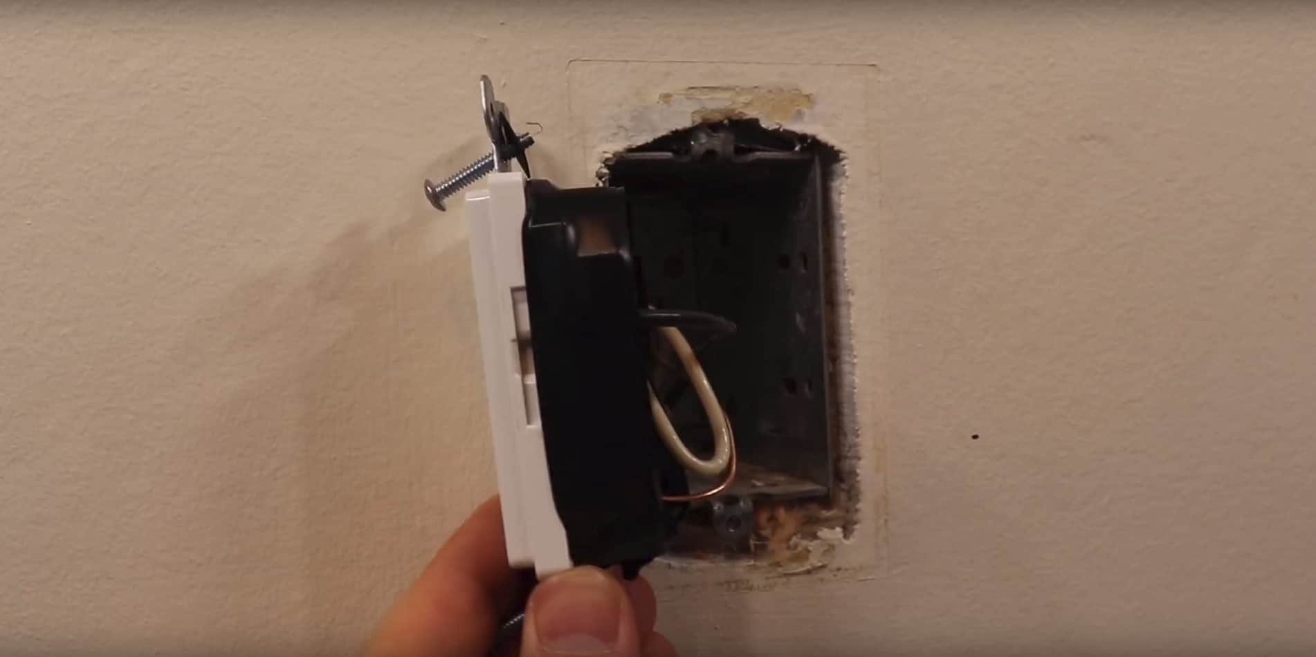 Electrical Outlet Replacement Pros DIY
